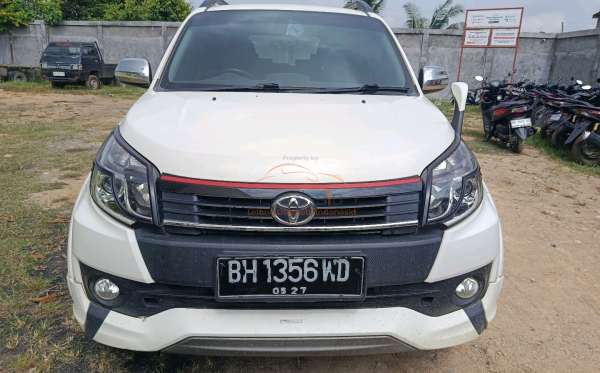 TOYOTA RUSH