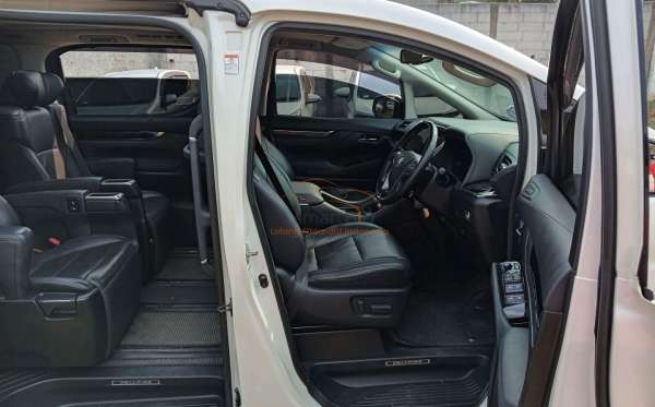 TOYOTA VELLFIRE ZG