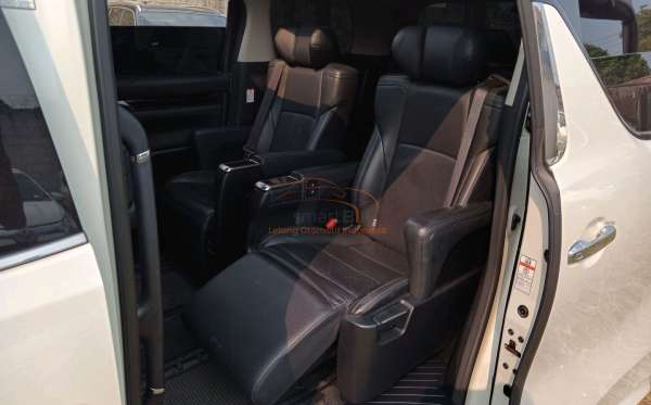 TOYOTA VELLFIRE ZG
