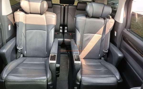 TOYOTA VELLFIRE ZG
