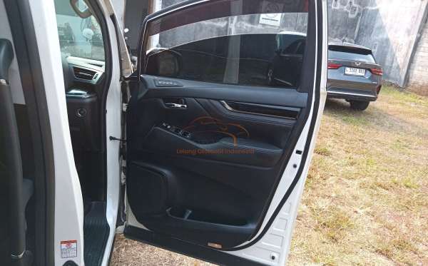 TOYOTA VELLFIRE ZG