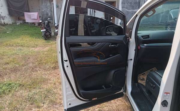 TOYOTA VELLFIRE ZG