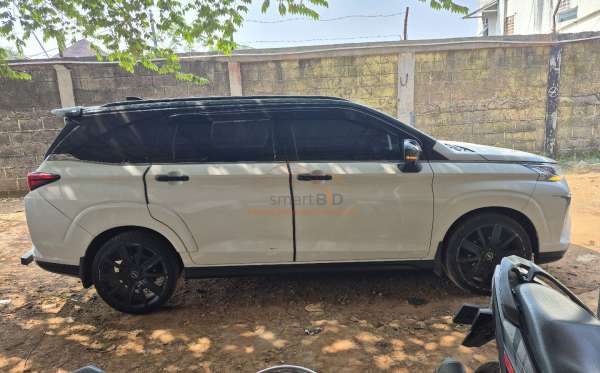 TOYOTA VELOZ 1.5 Q CVT