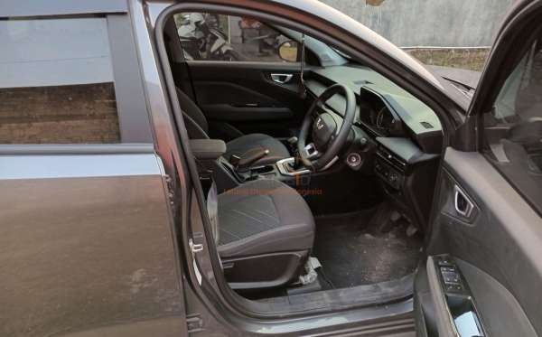 WULING ALVEZ SE