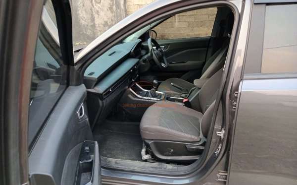 WULING ALVEZ SE