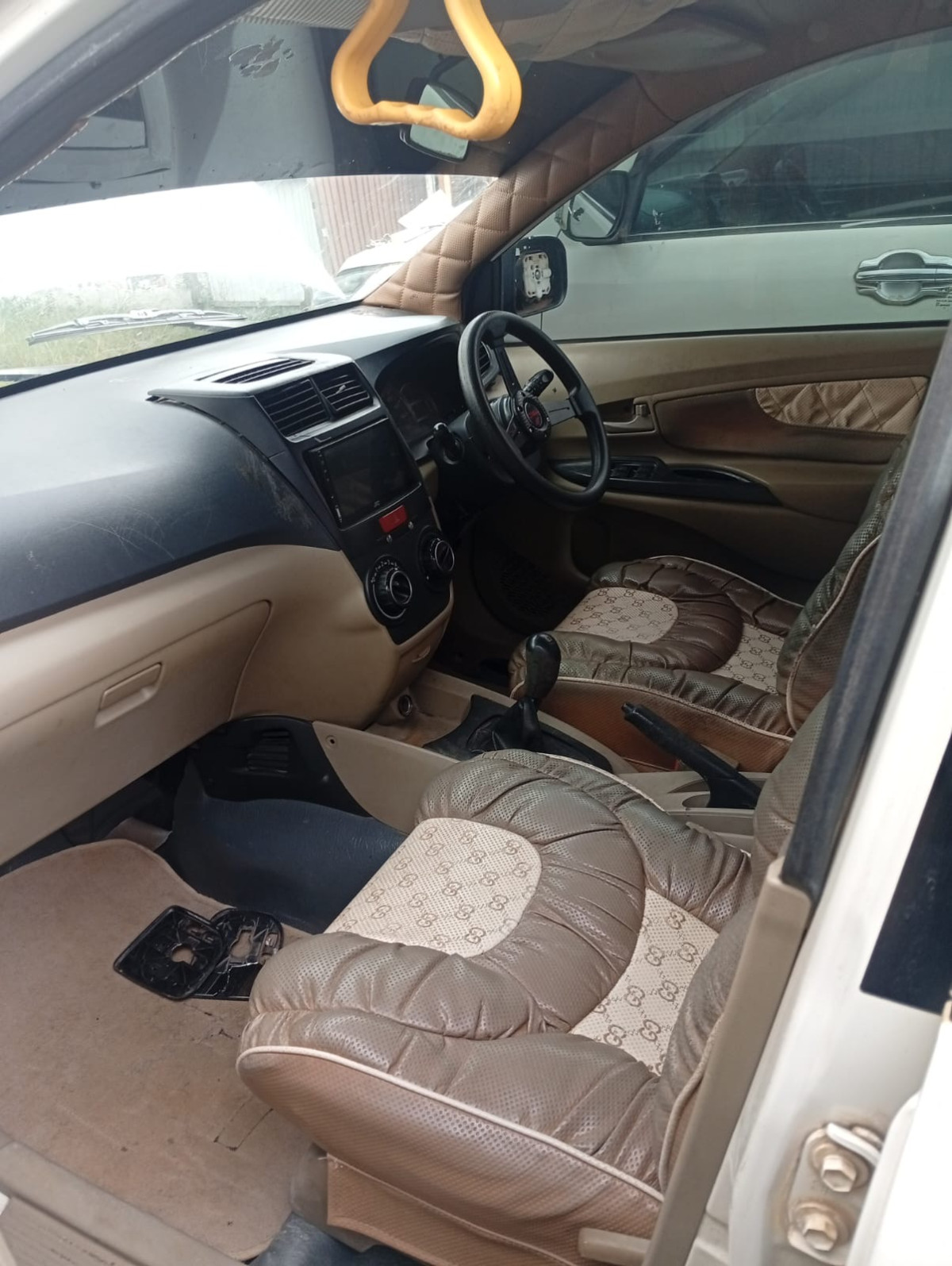 TOYOTA AVANZA G