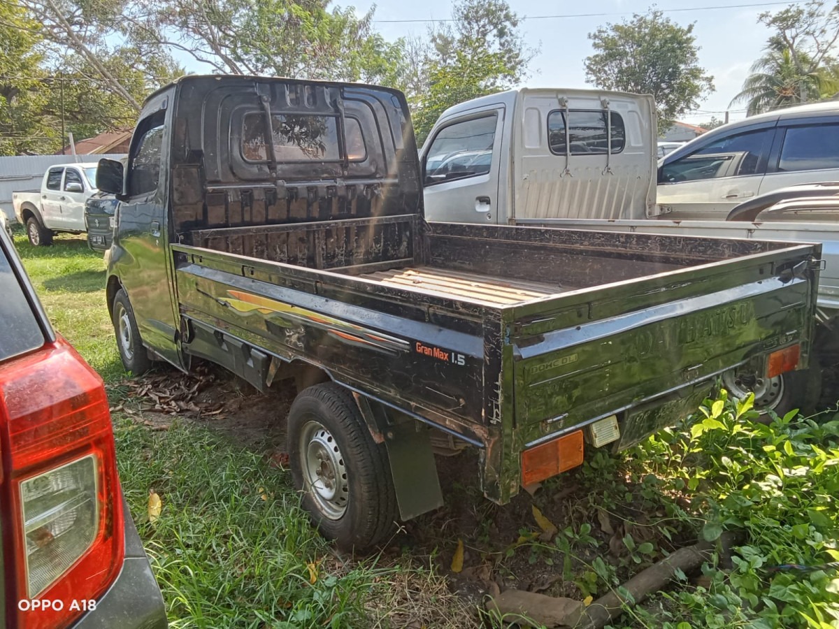 DAIHATSU GRAN MAX PICK-UP