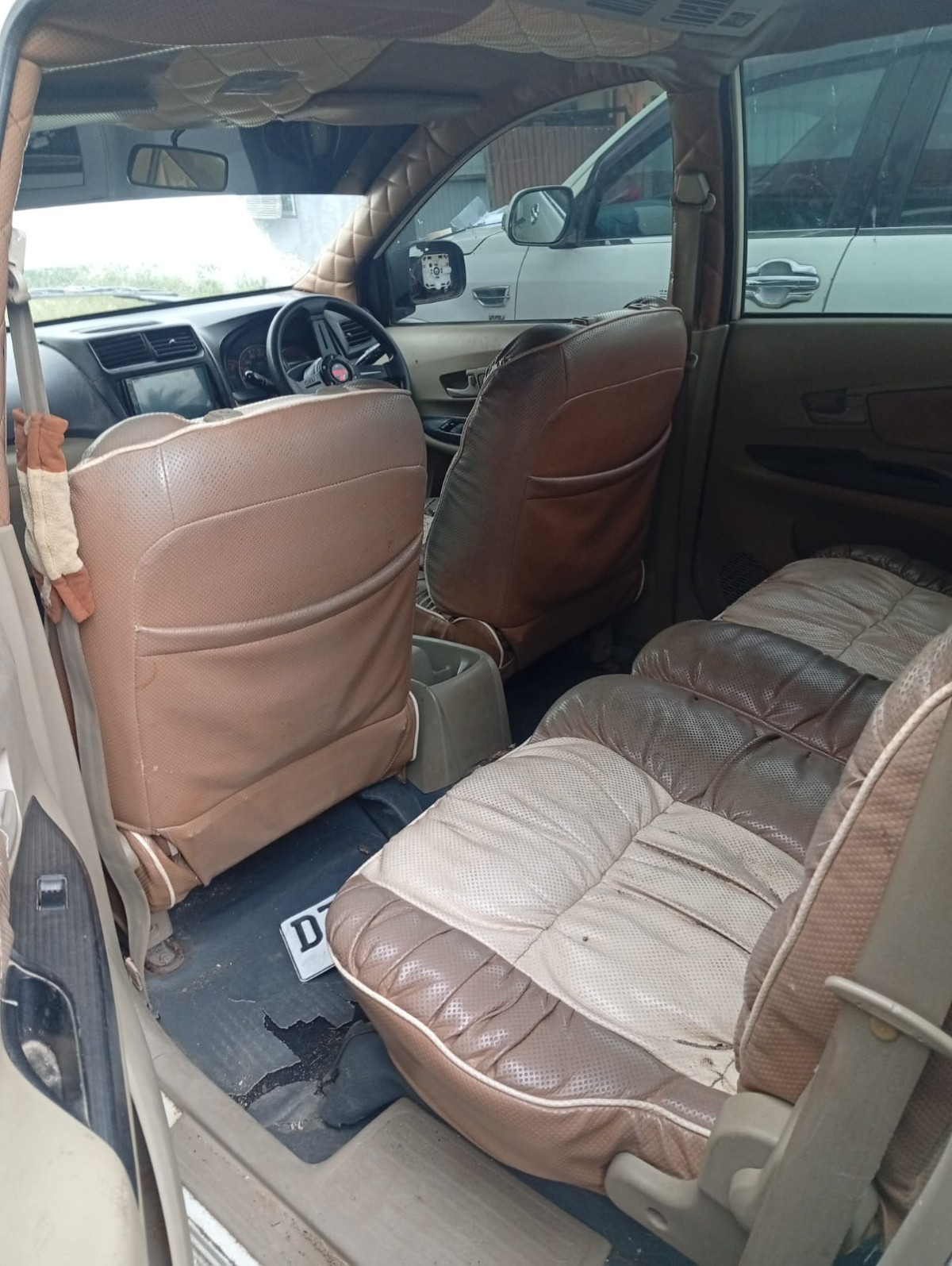 TOYOTA AVANZA G