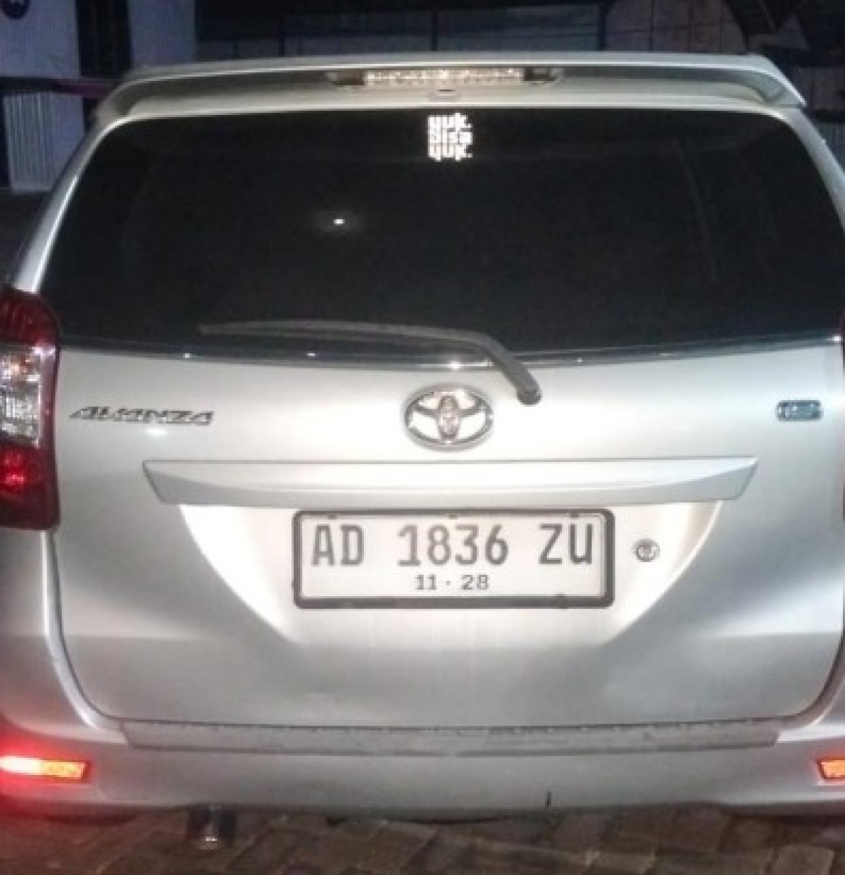 TOYOTA AVANZA