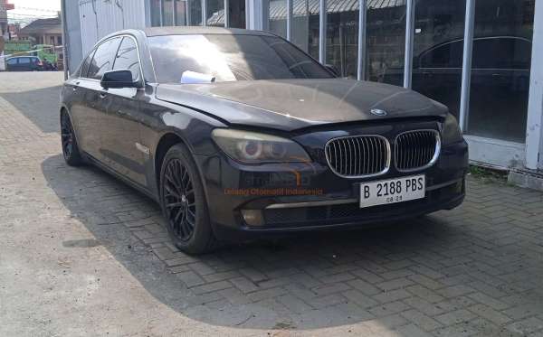 BMW 730L I  AT