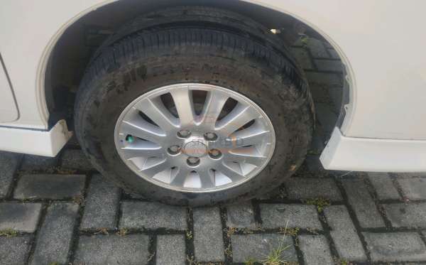 DAIHATSU LUXIO X