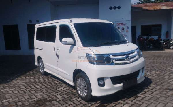 DAIHATSU LUXIO X