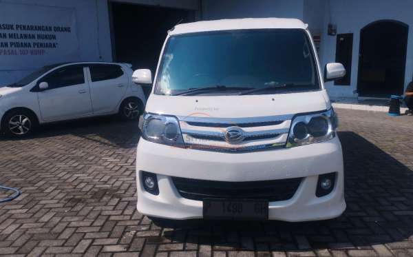 DAIHATSU LUXIO X