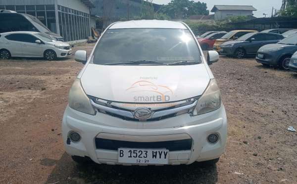 DAIHATSU XENIA R
