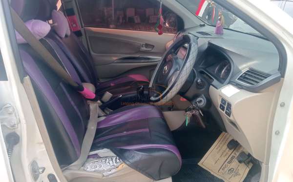DAIHATSU XENIA R