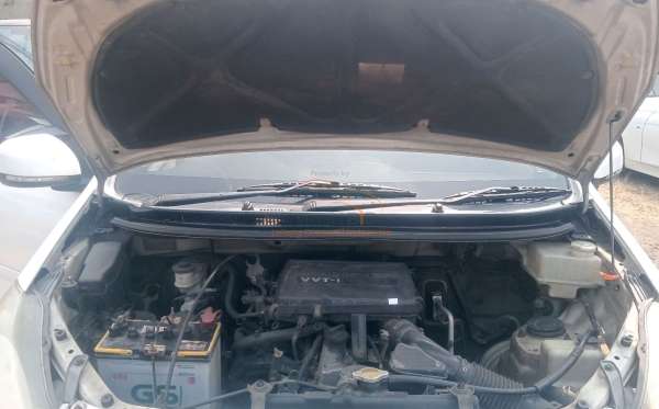 DAIHATSU XENIA R
