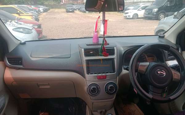 DAIHATSU XENIA R