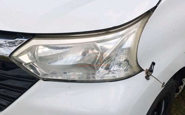 DAIHATSU  XENIA  R