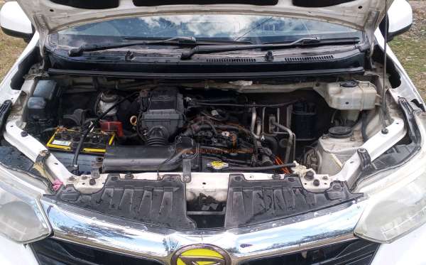 DAIHATSU  XENIA  R