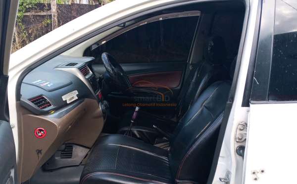 DAIHATSU  XENIA  R