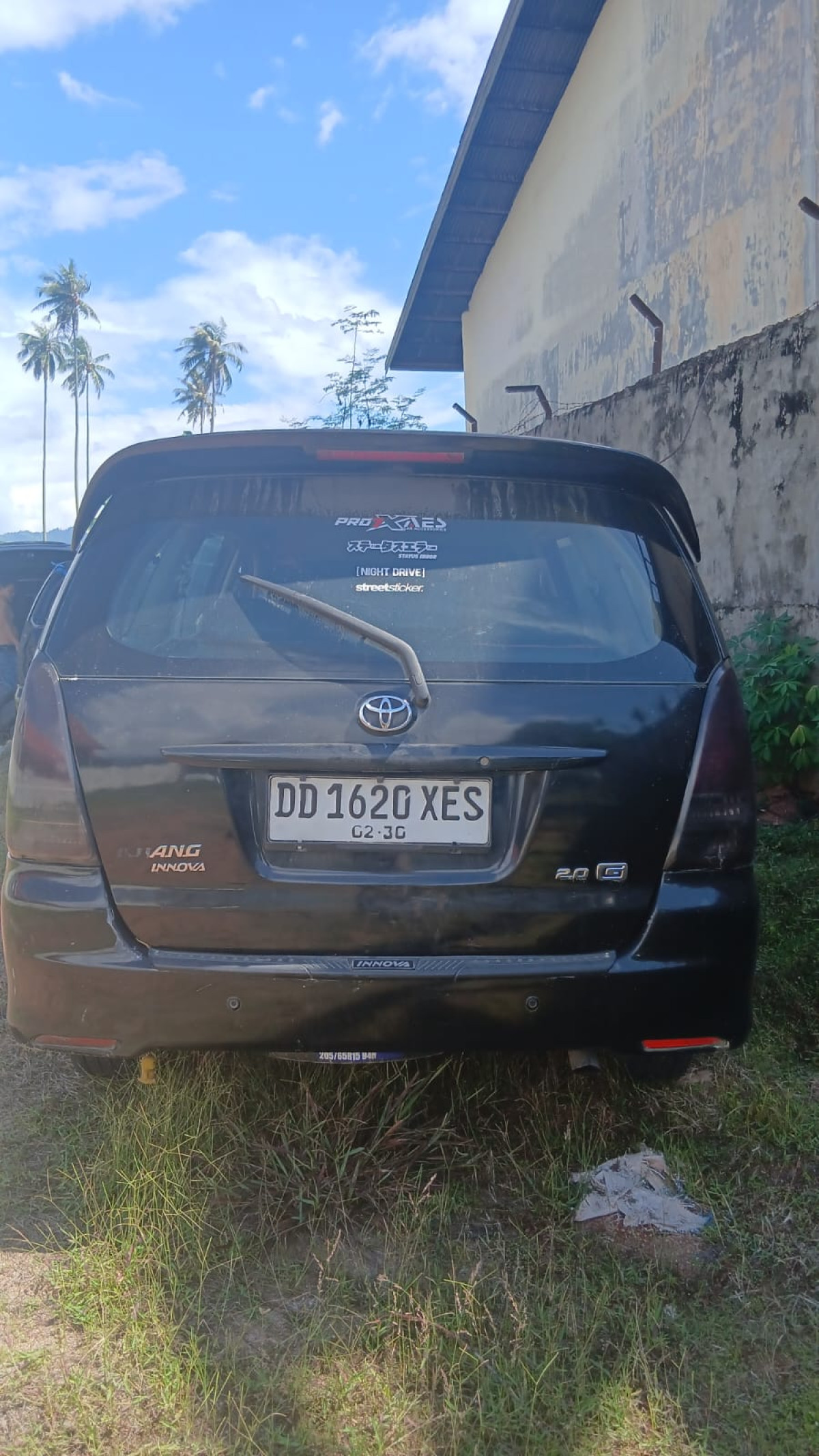 TOYOTA INNOVA G