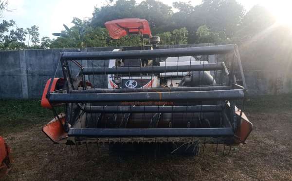 KUBOTA  TRACKTOR