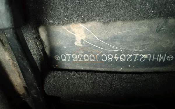 MERCEDES BENZ E 200