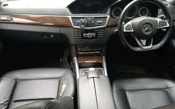 MERCEDES BENZ E 200