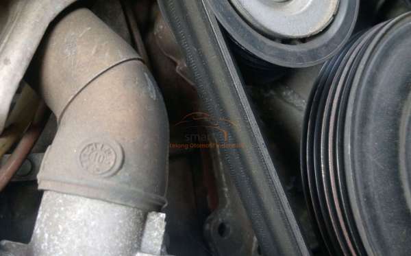 MERCEDES BENZ R 300 L AT (CBU)