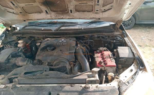 MITSUBISHI DC GLS 4X4