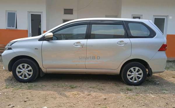 TOYOTA AVANZA 1.3 E