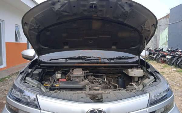 TOYOTA AVANZA 1.3 E