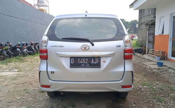 TOYOTA AVANZA 1.3 E