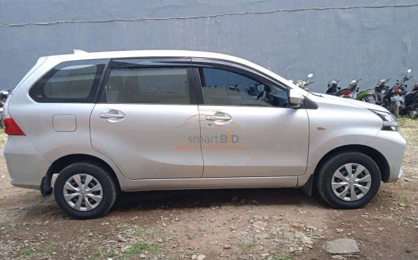 TOYOTA AVANZA 1.3 E
