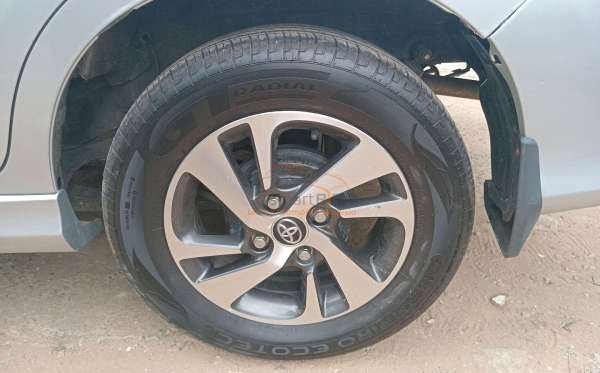 TOYOTA  AVANZA  VELOZ