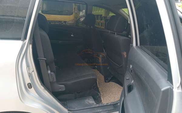 TOYOTA  AVANZA  VELOZ