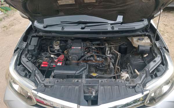 TOYOTA  AVANZA  VELOZ