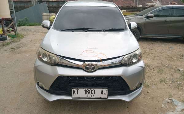 TOYOTA  AVANZA  VELOZ