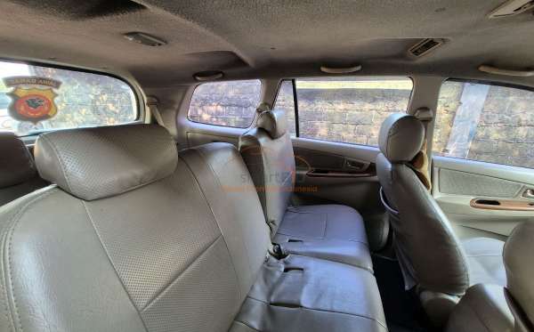 TOYOTA INNOVA G