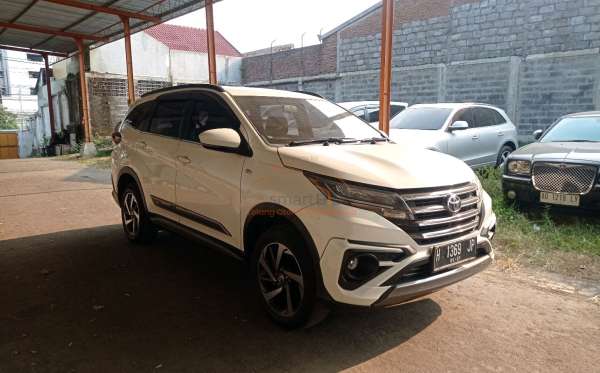 TOYOTA  RUSH  S