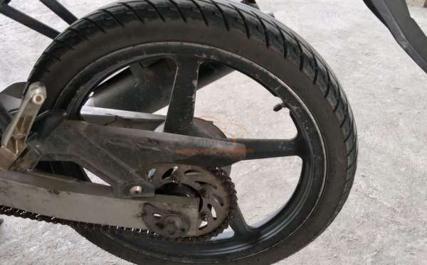YAMAHA VIXION R