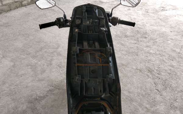 YAMAHA VIXION R
