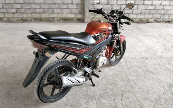 YAMAHA VIXION R