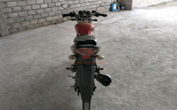 YAMAHA VIXION R