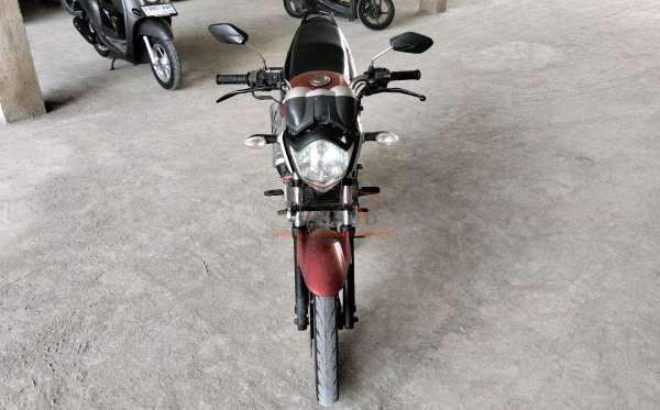 YAMAHA VIXION R