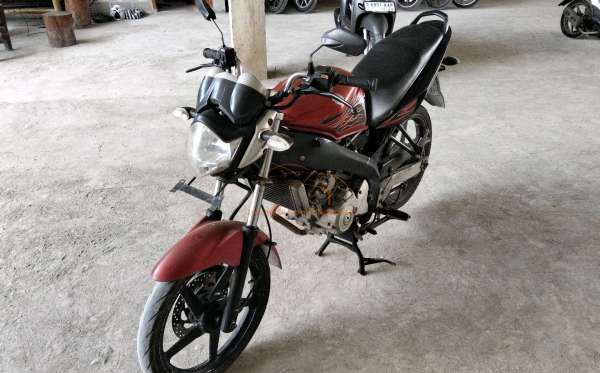 YAMAHA VIXION R