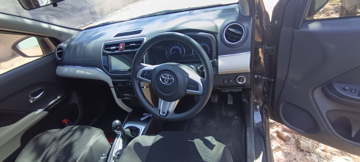 TOYOTA  RUSH  1.5 G