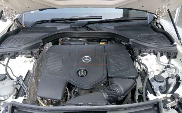 MERCEDES BENZ GLC 300