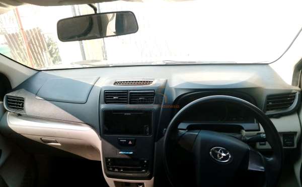 TOYOTA AVANZA 1.3 E