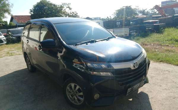 TOYOTA AVANZA 1.3 E